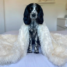 Load image into Gallery viewer, MrFluffyFriend™ - Anxiety Relieving Fluffy Pet Blanket
